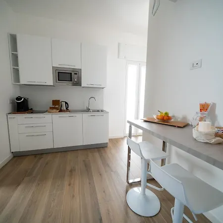 Dimore Capirro Charming Family House 트라니