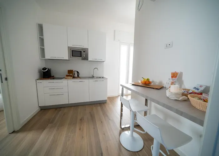 Dimore Capirro Charming Family House טרני